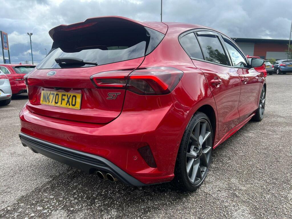Ford Focus Hatchback 2.0 Ecoblue St Euro 6 Ss 202070 Red #4