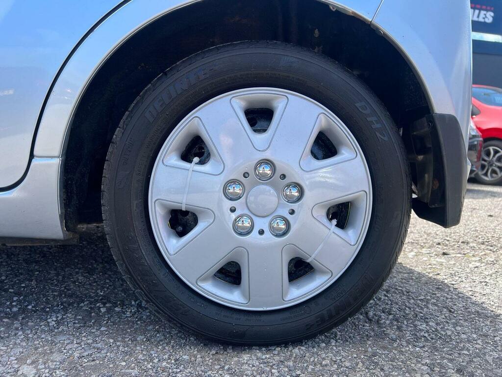 Daihatsu Charade 12 V Red #42