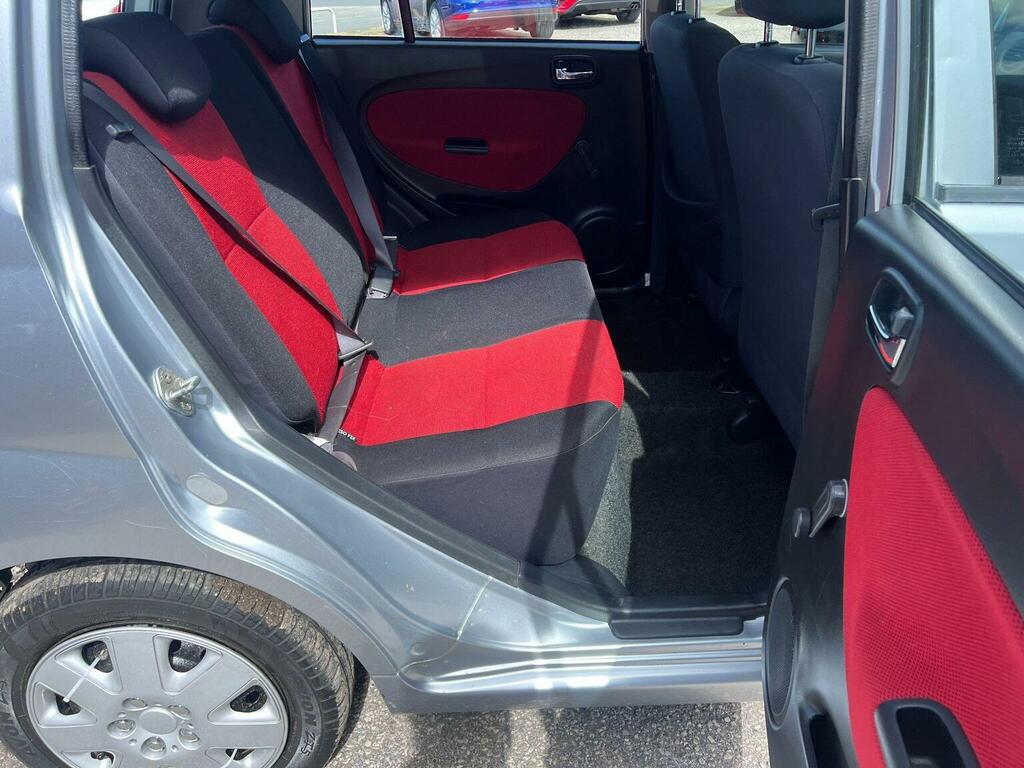 Daihatsu Charade 12 V Red #32