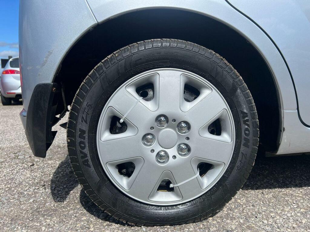 Daihatsu Charade 12 V Red #41