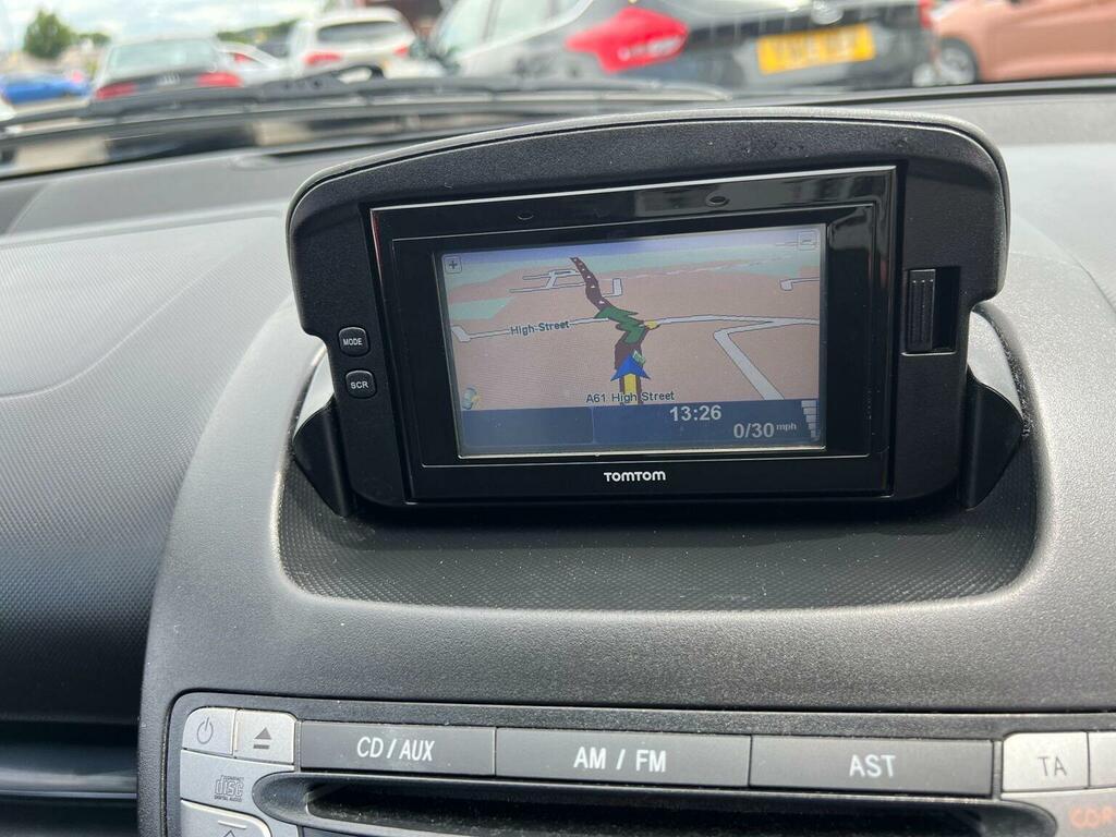 Toyota Aygo Hatchback Silver #18