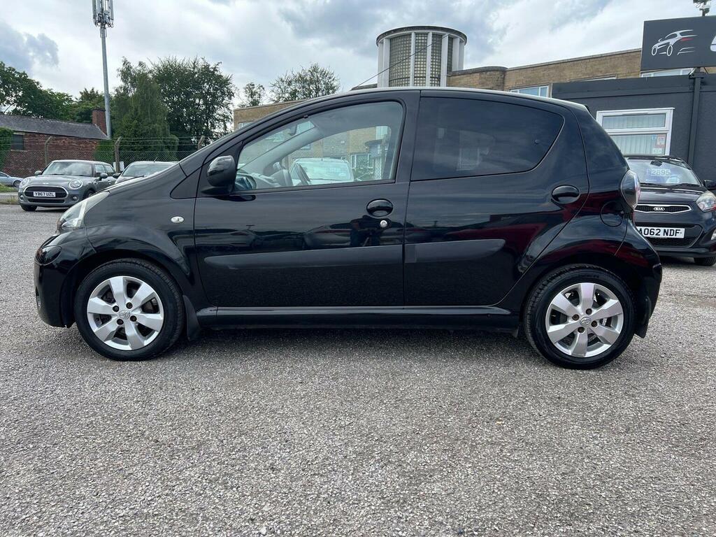Toyota Aygo 1.0 Vvt-i Move Euro 5 Black #6