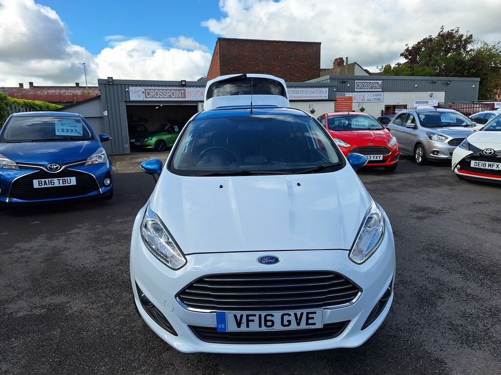 Ford Fiesta 1.25 Zetec White Edition Hatchback Manu VF16GVE White #2