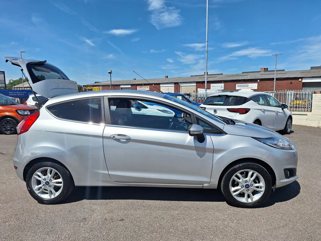 Ford Fiesta 1.25 Zetec Hatchback Euro 6 82 FD17OHK Silver #4