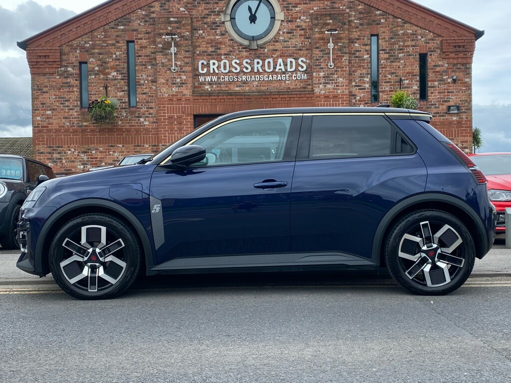 Renault 5 E-Tech Techno E-tech Comfort Range - Huge Spec Hig Blue #2