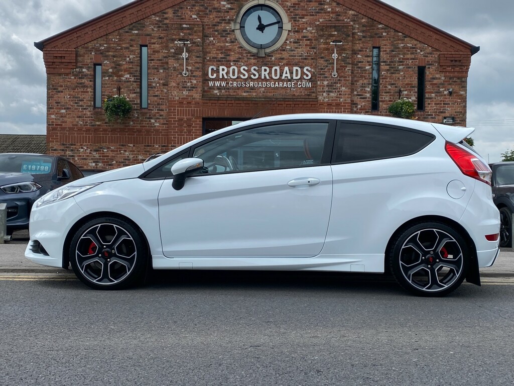 Ford Fiesta St-3 - Mountune Mp215 Upgrade Rear Camera Supe White #2