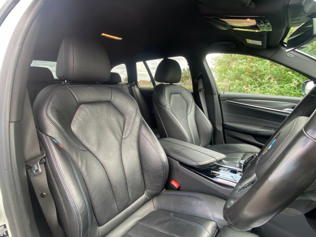 BMW 5 Series 520D M Sport Mhev Black #42