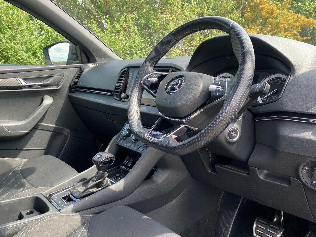Skoda Karoq Sportline Tsi Dsg - Pan Roof Apple Carplay Rea Black #4