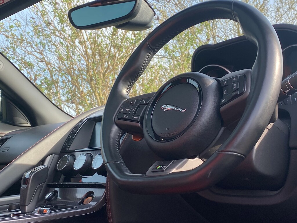 Jaguar F-Type 3.0 Supercharged V6 2015 White #32