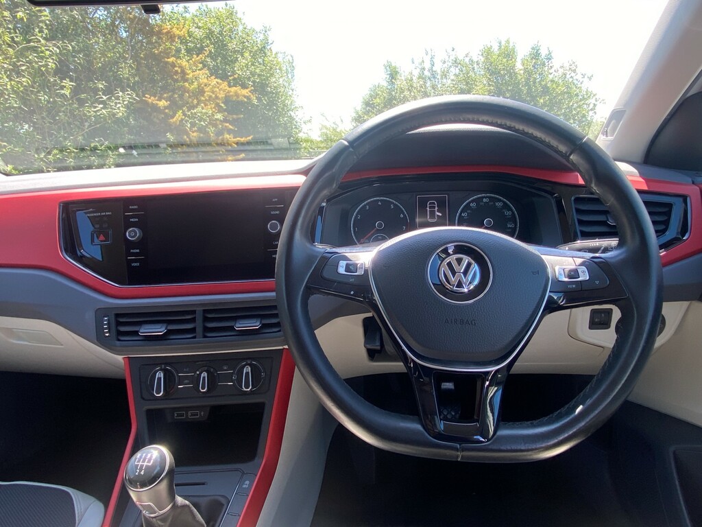 Volkswagen Polo Match Red #21
