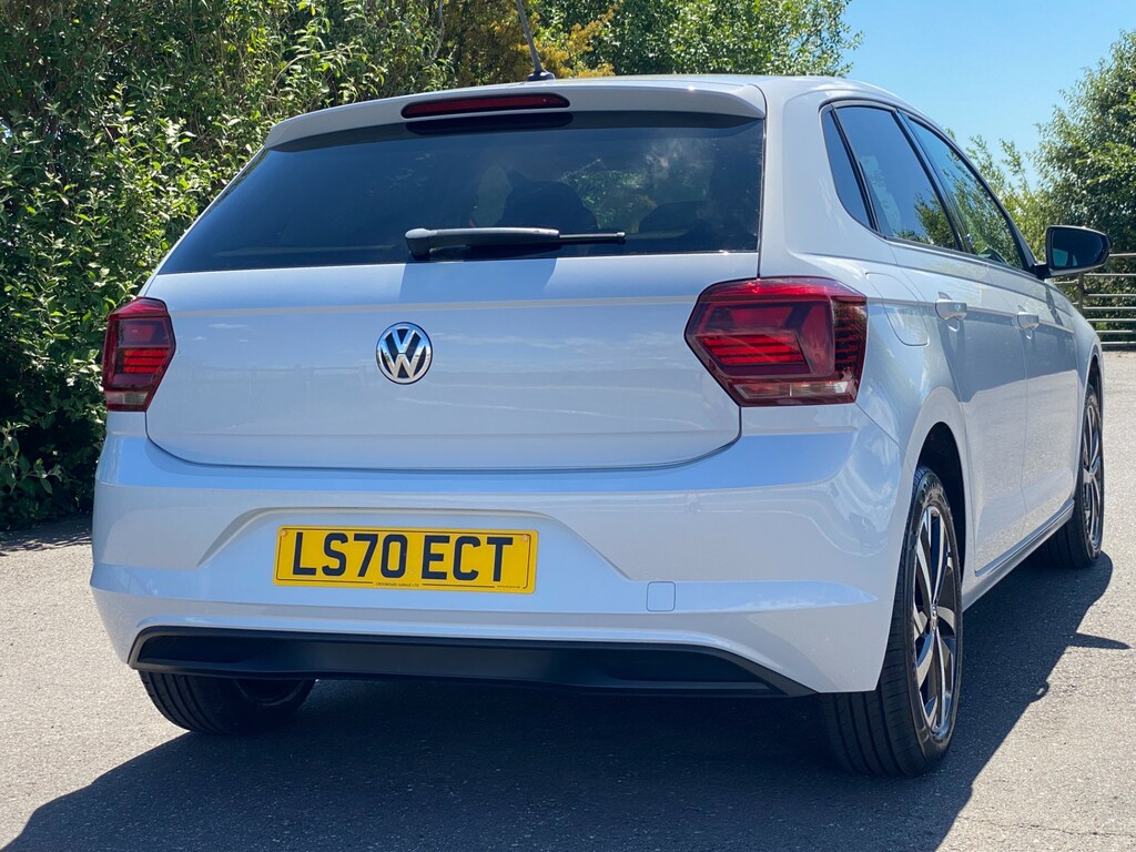 Volkswagen Polo Match Red #16