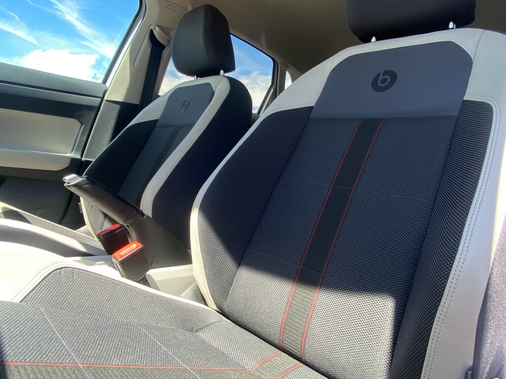 Volkswagen Polo Match Red #5