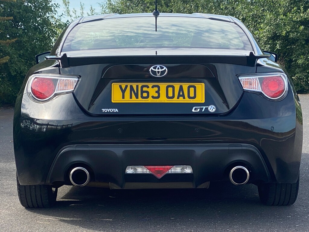 Toyota GT86 2L Null White #24