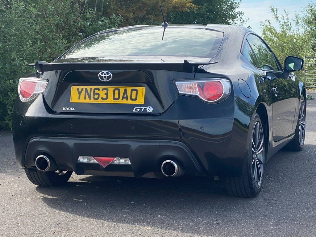 Toyota GT86 2L Null White #14
