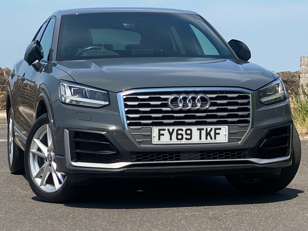Audi Q2 Tfsi 35 S-line - Apple Carplay Sat Nav Parking Grey