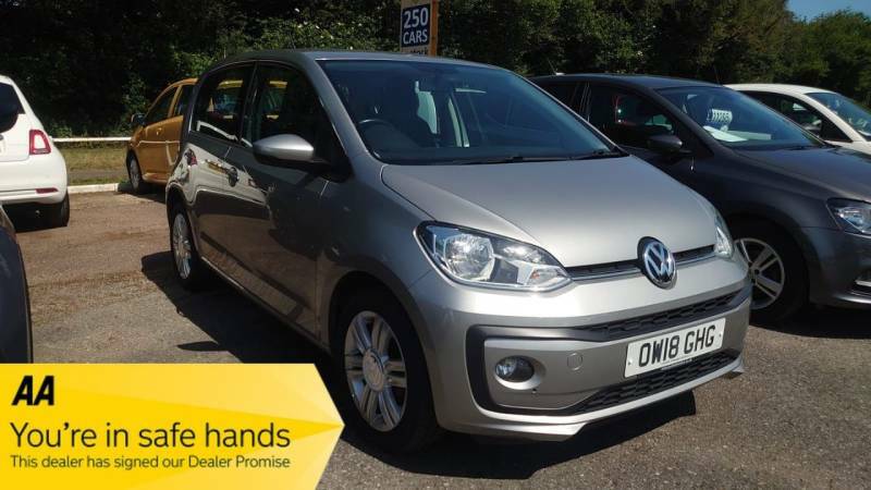 Volkswagen Up 1.0 High Up - 2018 18 Silver