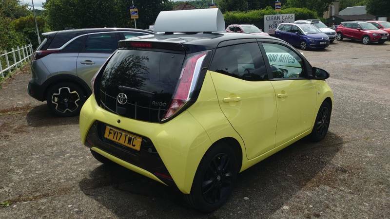 Toyota Aygo 1.0 Vvt-i X-cite 2 X-shift - 2017 17 Yellow #2