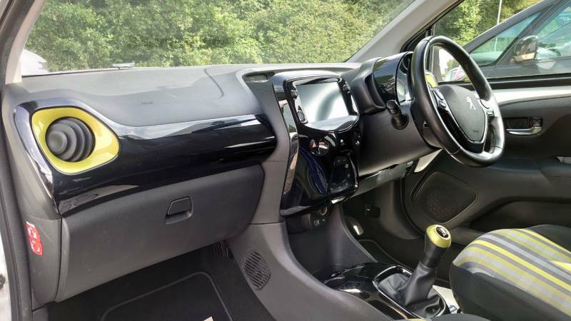 Peugeot 108 1.0 72 Collection - 2018 18 MM18NCN White #5