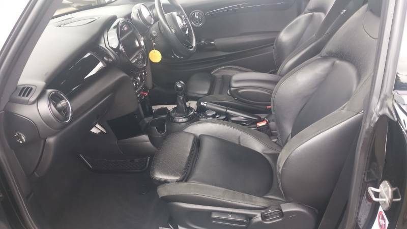 Mini Hatch 1.5 Cooper Black #6
