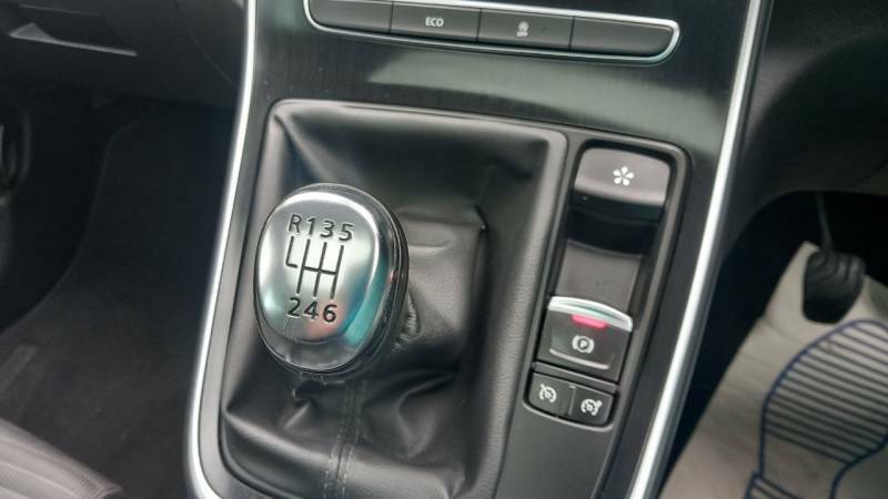 Renault Grand Scenic Dynamique Nav Red #20