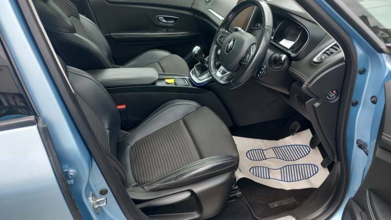 Renault Grand Scenic Dynamique Nav Red #9