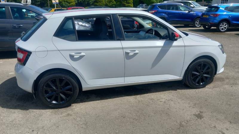Skoda Fabia 1.0 Tsi Redline White #5
