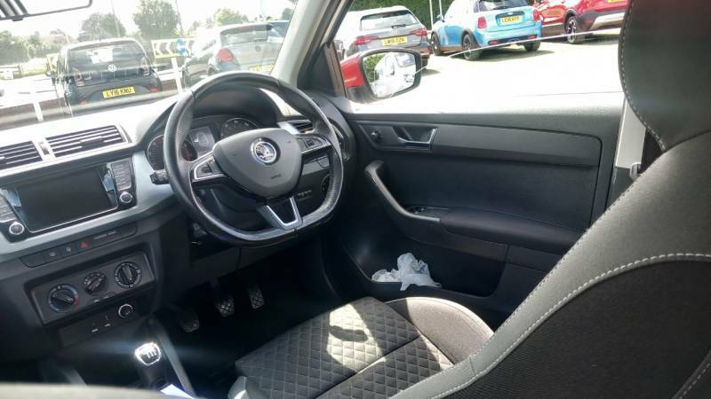 Skoda Fabia 1.0 Tsi Redline White #3