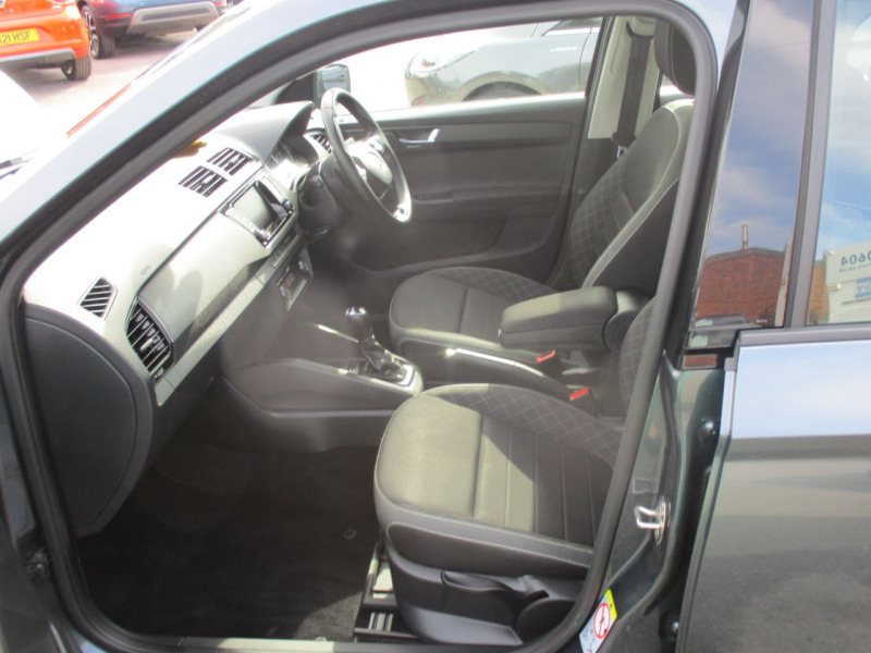 Skoda Fabia 1.0 Tsi Se L Dsg Grey #6