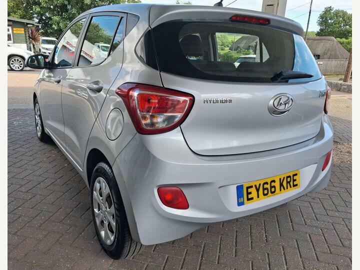 Hyundai I10 1.0 Se Euro 6 EY66KRE Grey #3