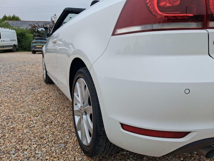 Volkswagen Golf 1.6 Tdi Bluemotion Tech Se Cabriolet Ma White #4