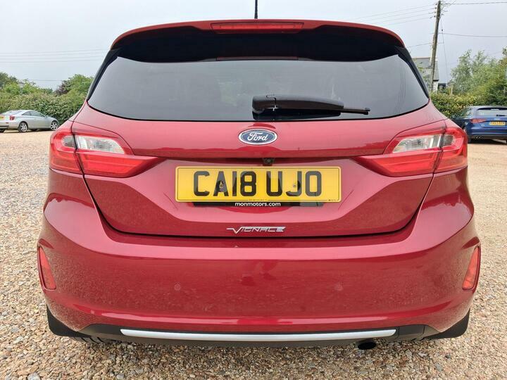 Ford Fiesta 1.5 Tdci Vignale Euro 6 Ss CA18UJO Red #6