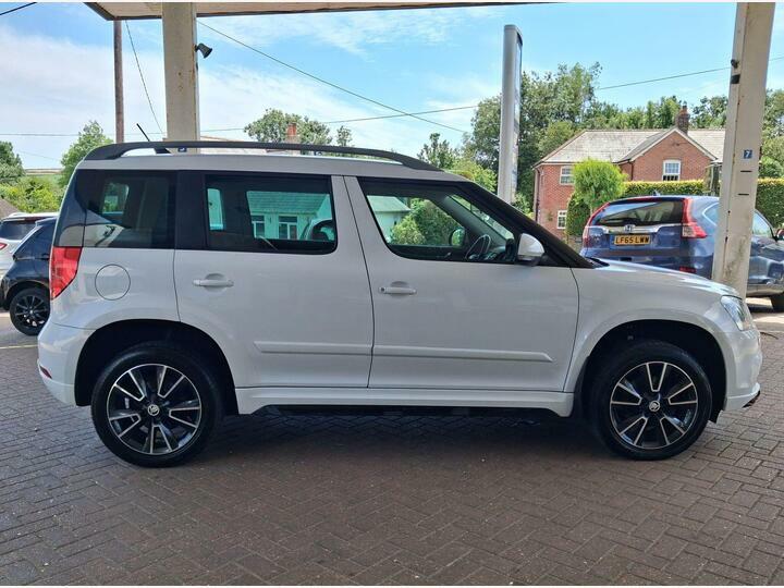Skoda Yeti 2.0 Tdi Black Edition 4Wd Euro 5 White #6