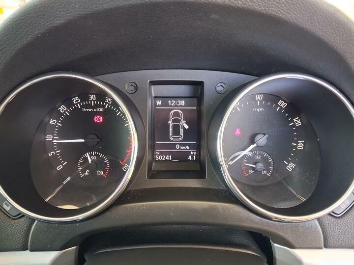 Skoda Yeti Outdoor E-gance Tdic Beige #18