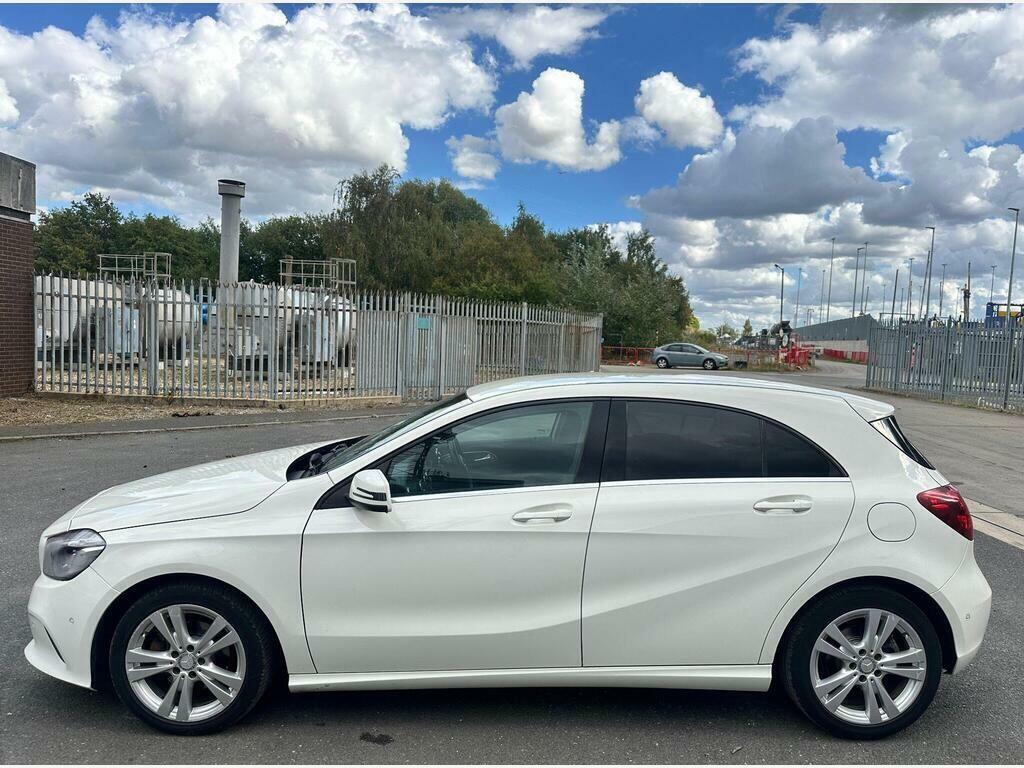 Mercedes-Benz A Class 2.1 A200d Sport Premium 7G-dct Euro 6 Ss YP65EEY White #6