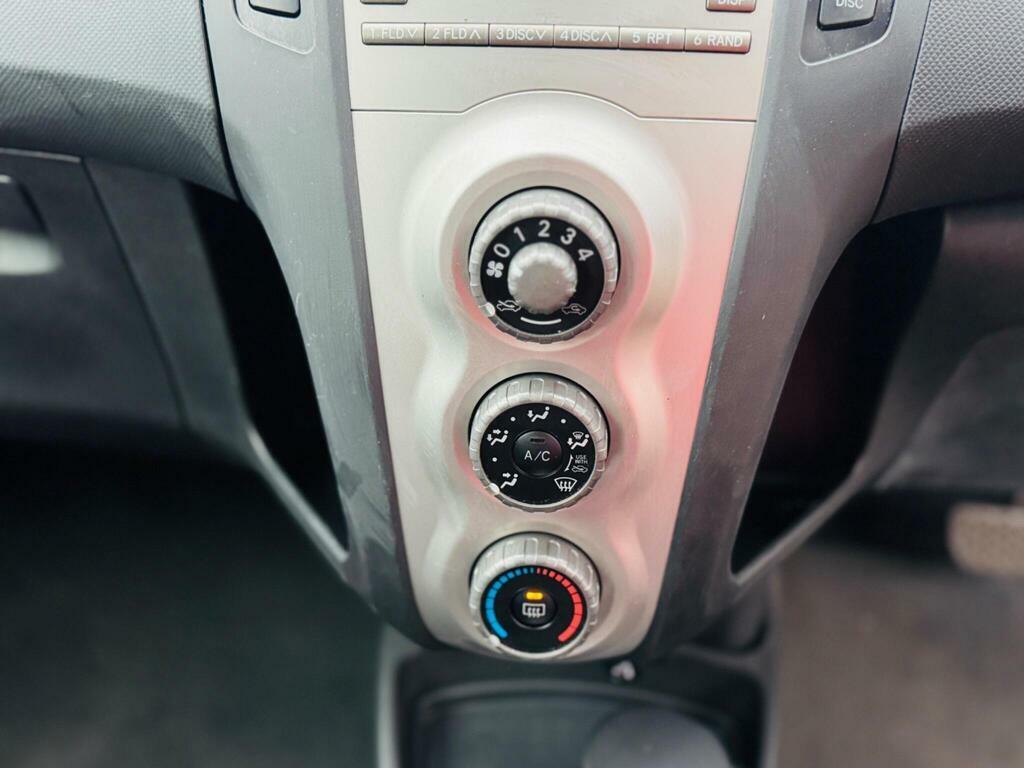 Toyota Yaris 1.3 Sr Multimode Silver #28
