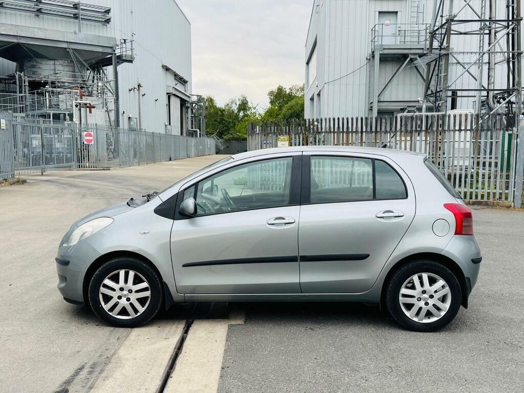 Toyota Yaris 1.3 Sr Multimode Silver #22