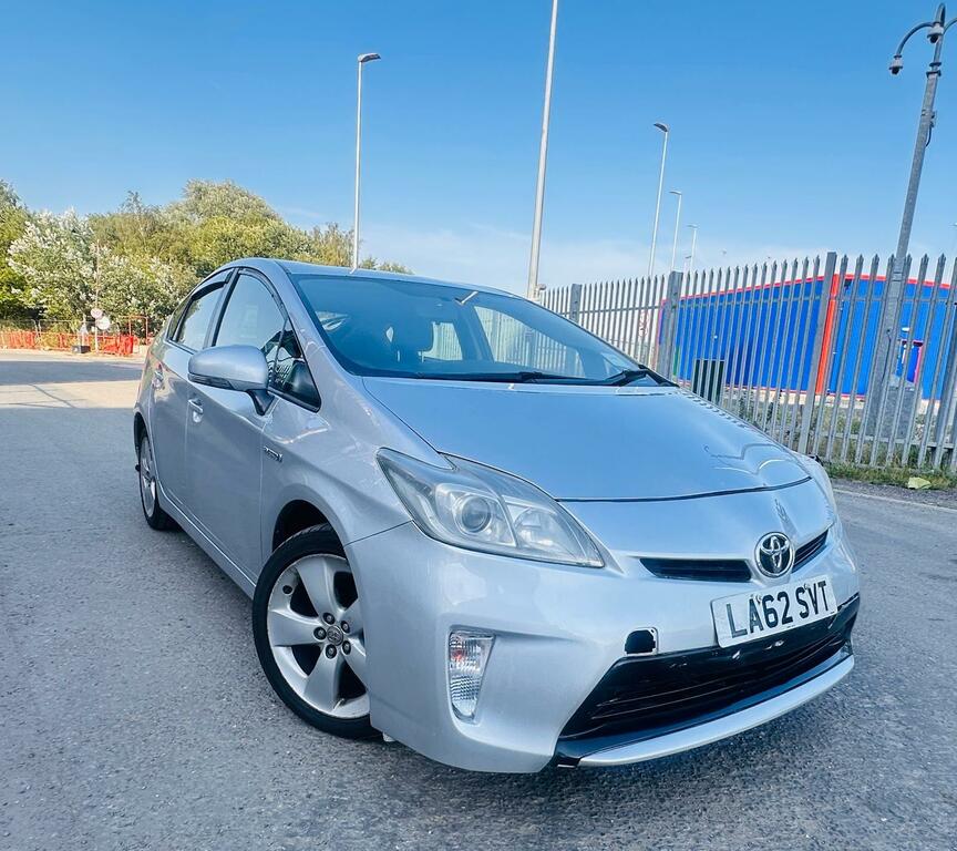 Toyota Prius T4 Silver #5
