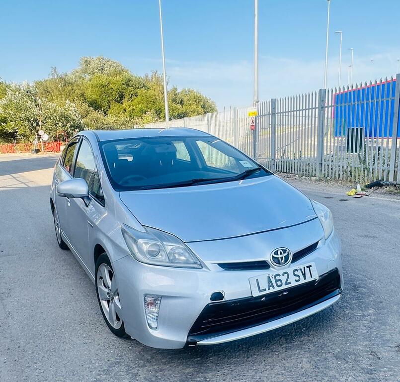 Toyota Prius T4 Silver