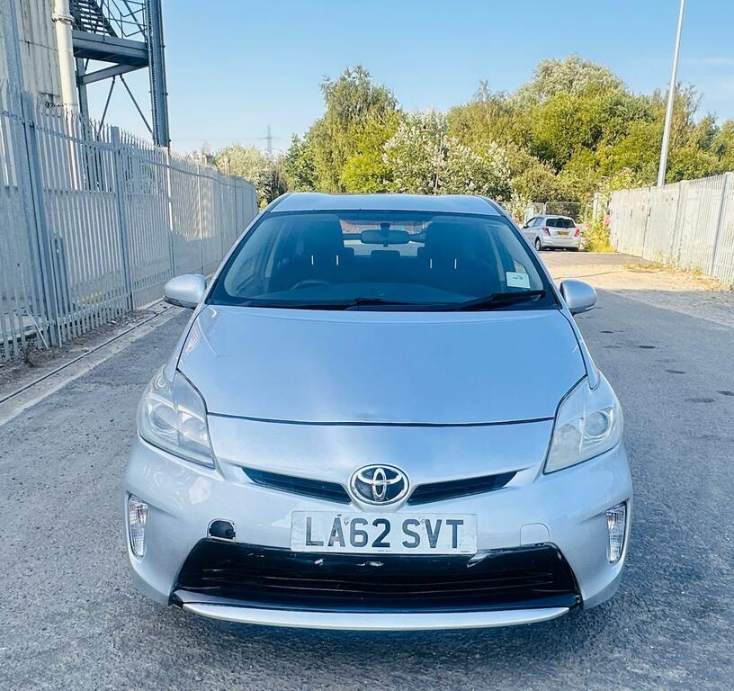 Toyota Prius T4 Silver #2