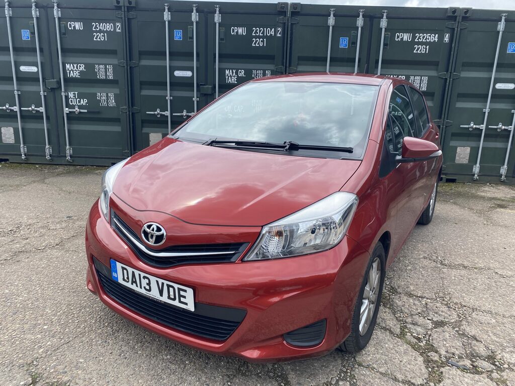 Toyota Yaris Toyota Yaris Dual 1.3 Vvt-i Tr Metallic Red #6