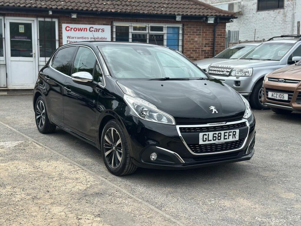 Peugeot 208 1.2 Puretech Tech Edition Euro 6 S S GL68EFR Black #4