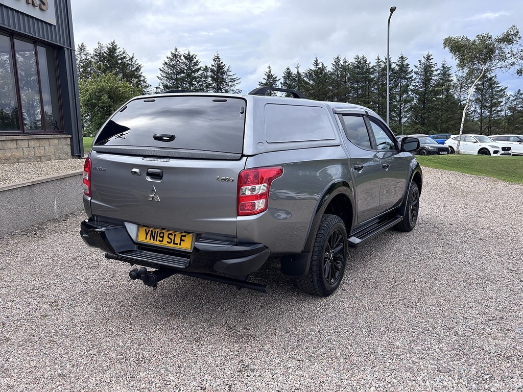Mitsubishi L200 Pickup YN19SLF Grey #4