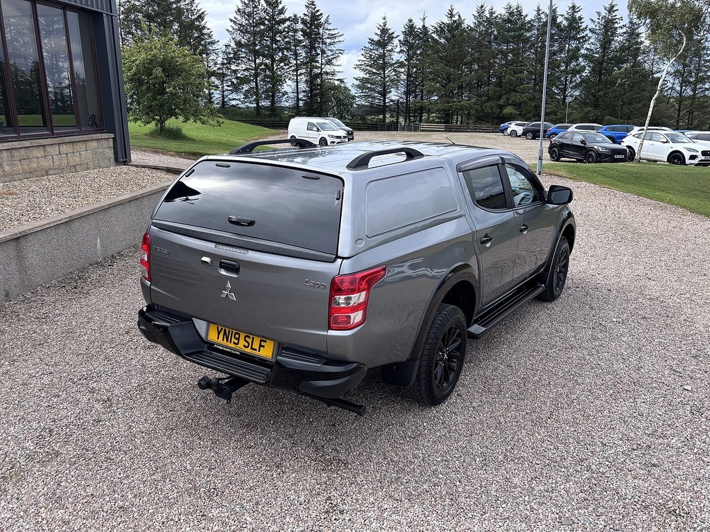 Mitsubishi L200 Pickup YN19SLF Grey #5