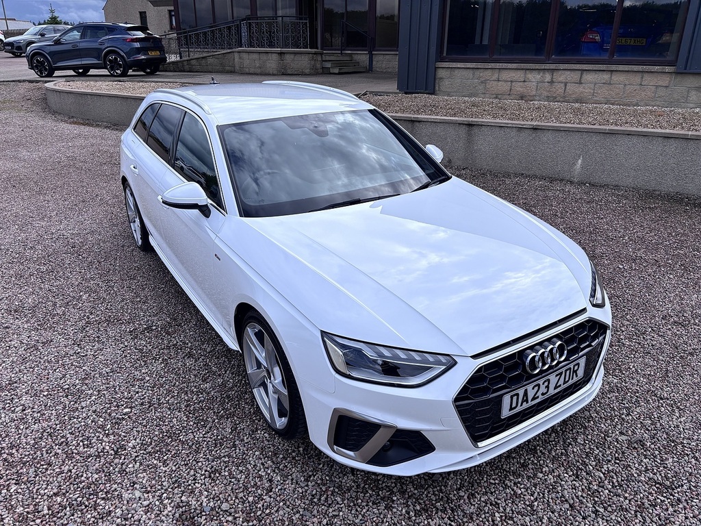 Audi A4 Avant Estate DA23ZDR White #2