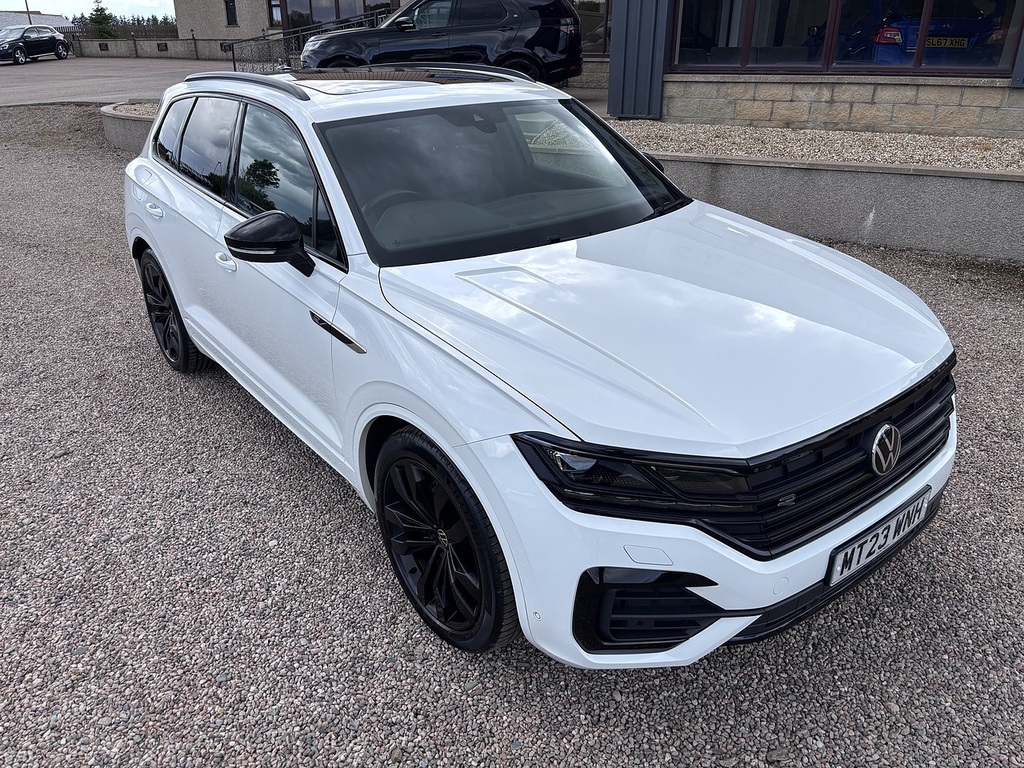 Volkswagen Touareg Suv MT23WNH White #2