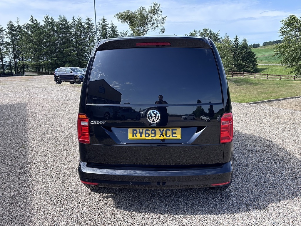 Volkswagen Caddy Mpv RV69XCE Black #6