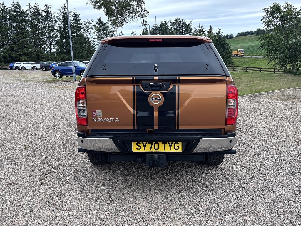Nissan Navara Pickup Yellow #6