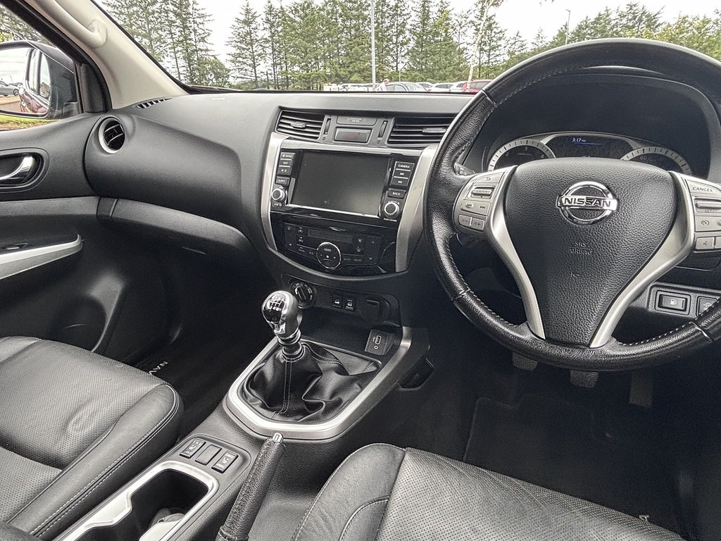 Nissan Navara Dci Tekna Shr Dcb Grey #24