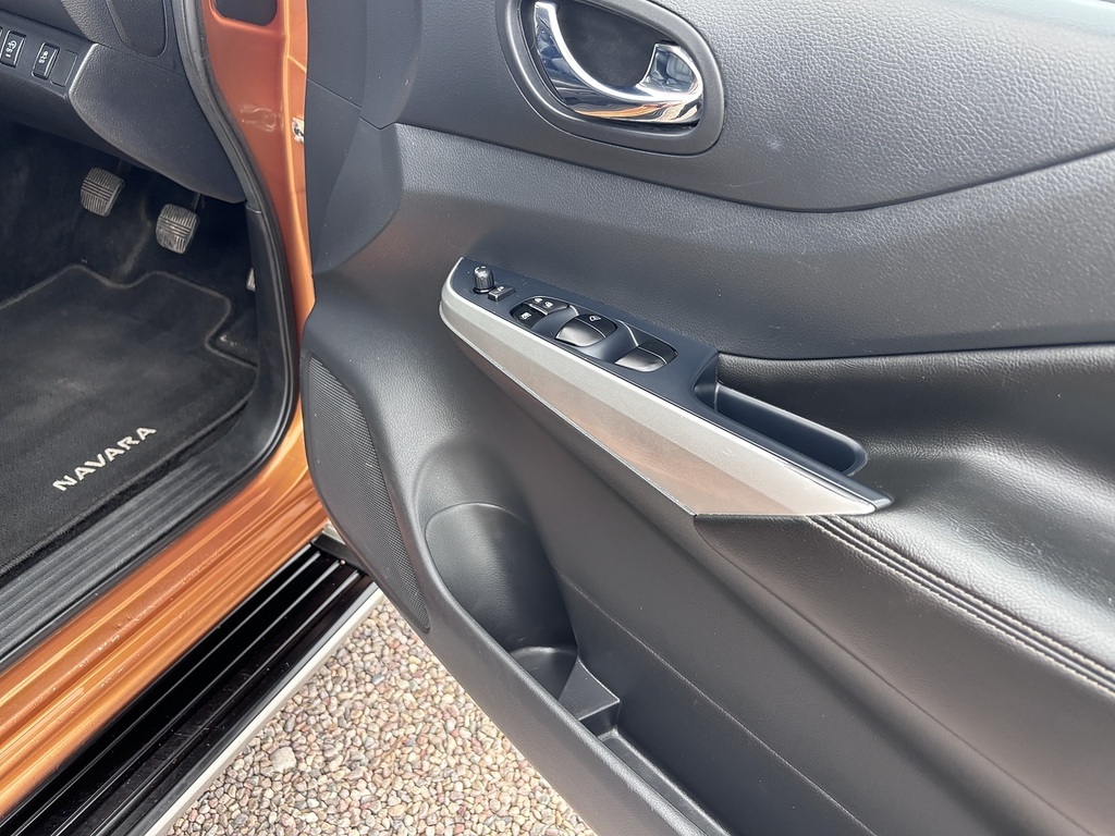 Nissan Navara Dci Tekna Shr Dcb Grey #26