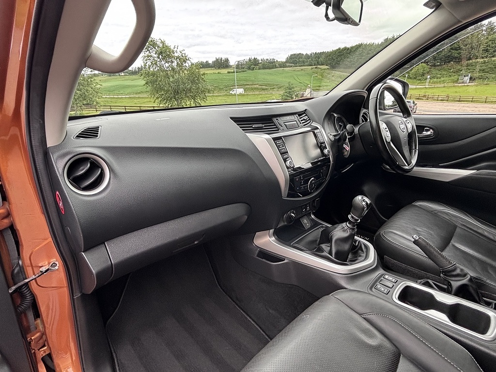 Nissan Navara Dci Tekna Shr Dcb Grey #18